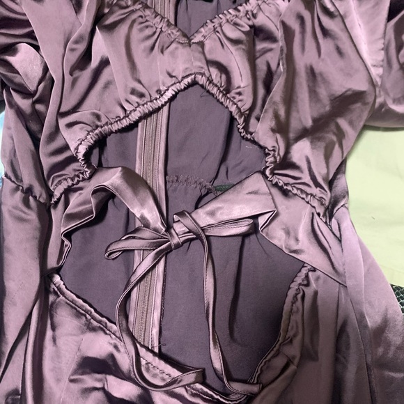 Beautiful Open Front Tie Dress - Picture 4 of 4